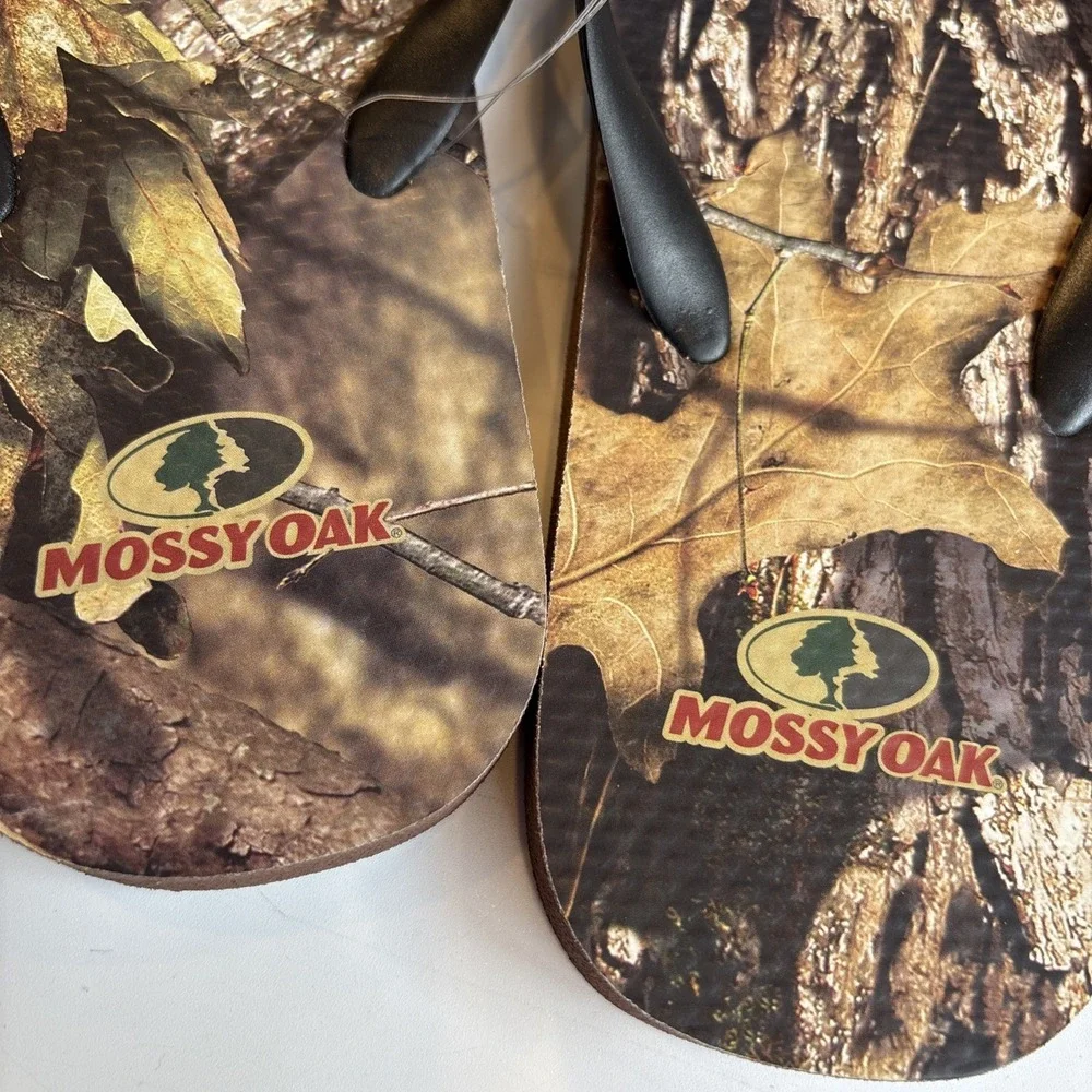 NWT Mossy Oak Camouflage Men's size L (11-12) Cushioned Flip Flops‎ Sandals